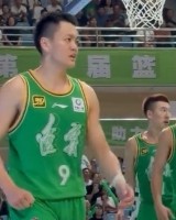 辽宁男篮热身赛90比79击败美国TBT阿肯色州队 姜宇星得到10分