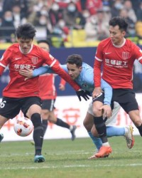 APP下载-【中超】周定洋梅开二度朱挺染红 成都3比0大连人