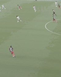 ⚽日职乙半场：卡普里尼造险，RB大宫松鼠暂0-0爱媛FC